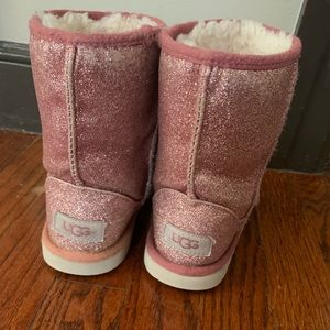 Kids Pink Glitter Ugg’s size 13